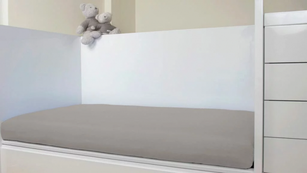 B-Sensible Sábana bajera NATURZINC SELECT para niños con superficie y laterales impermeables